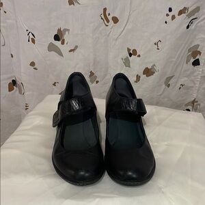 Bershka Black Flats with Strap and Rounded Toe